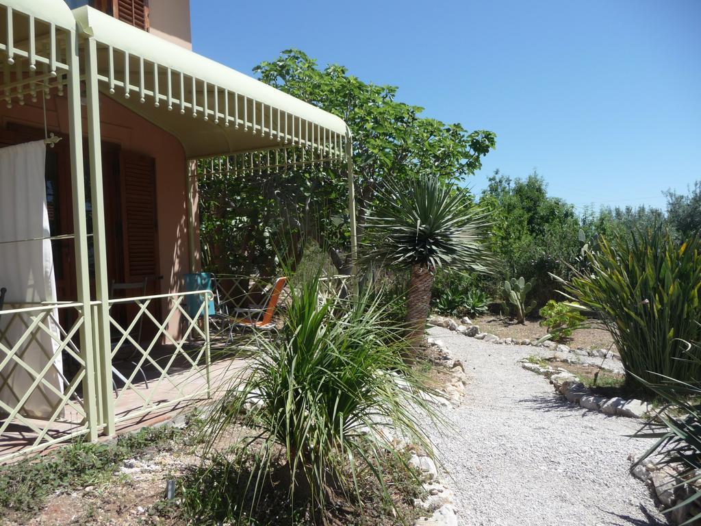 Villa Paladino Solunto ซานตาฟลาวิอา ภายนอก รูปภาพ